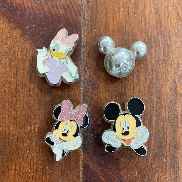 Croc charms enameled Mickey Minnie Daisy bling - Picture 2 of 3